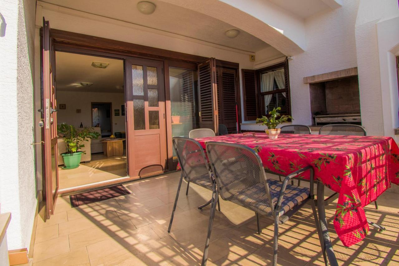 Apartments Grand & Plav In Krk Krk Town Exterior foto