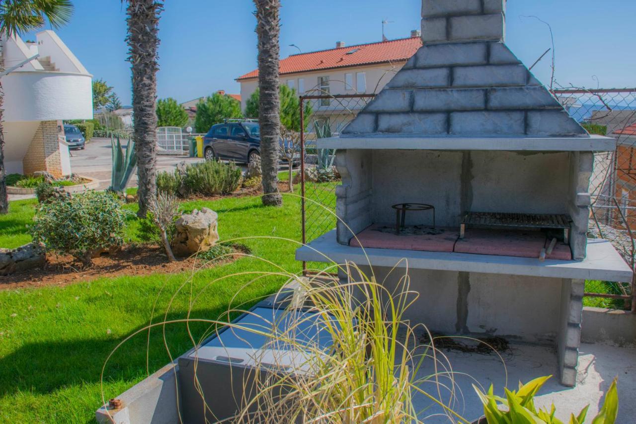 Apartments Grand & Plav In Krk Krk Town Exterior foto