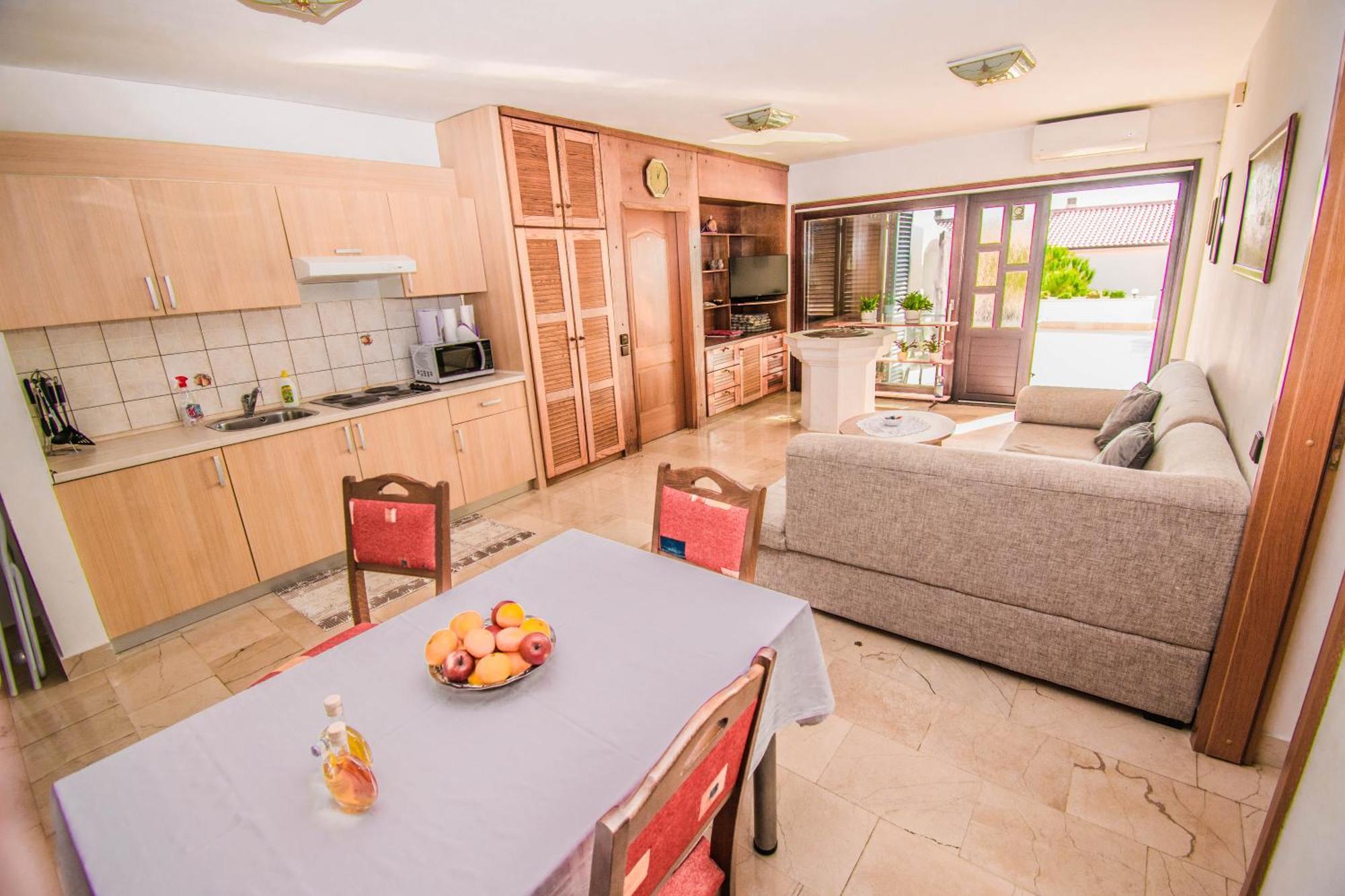 Apartments Grand & Plav In Krk Krk Town Exterior foto